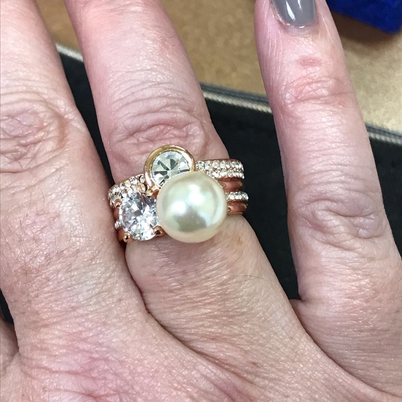 Gorgeous ring. 18kgold plated! Pearl and Crystal. - Picture 1 of 4
